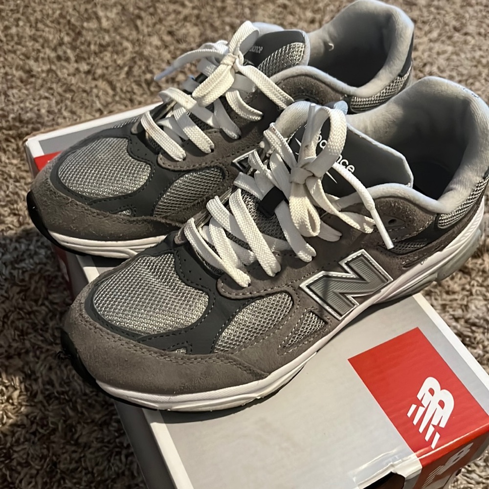 New Balance 990